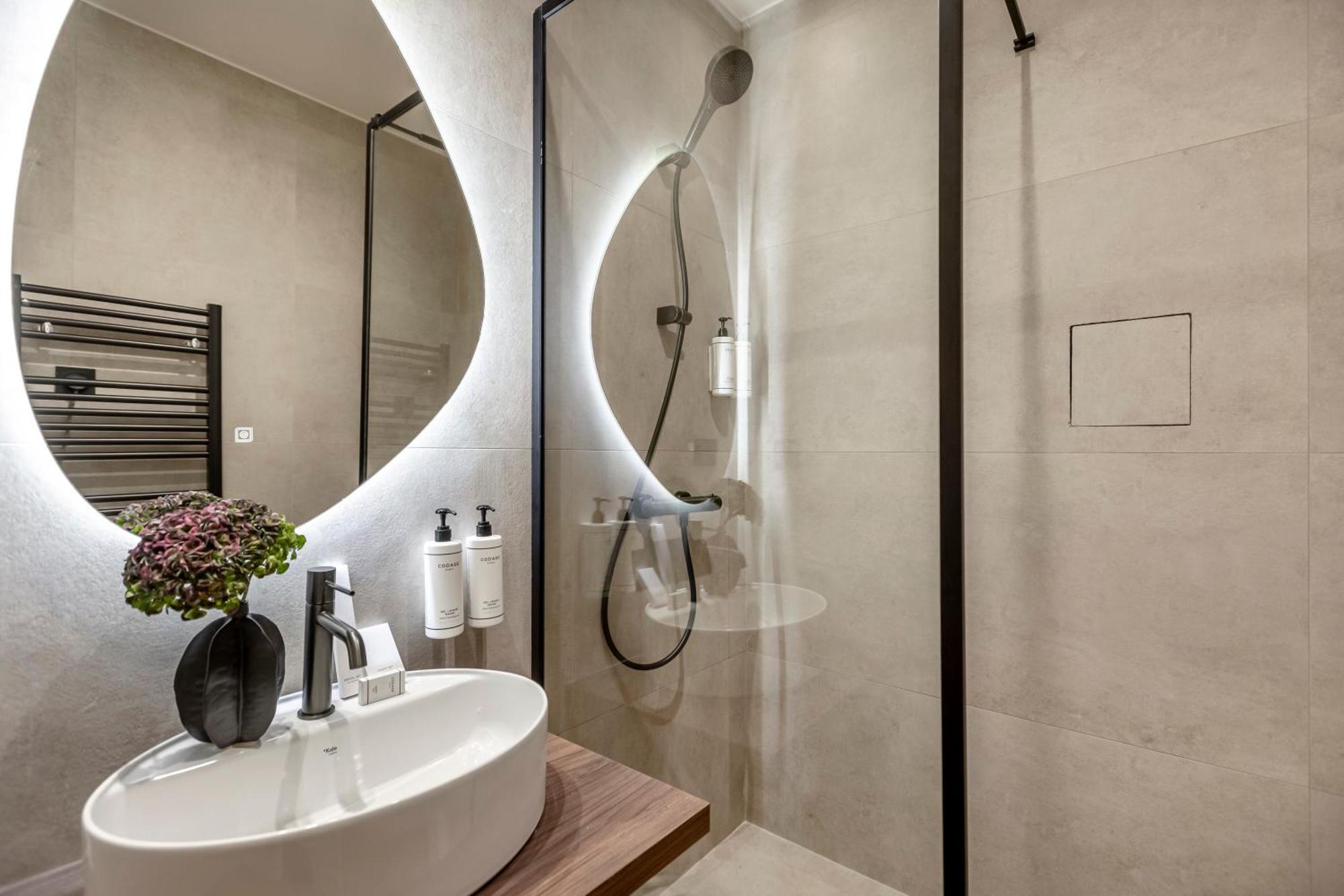Le Madame By Sweett Hotel Paris Exterior foto